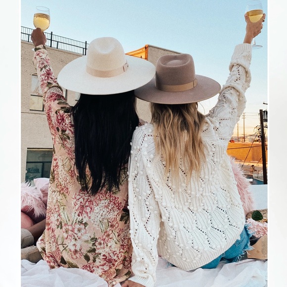 SMYM Sausalito Sweater - Picture 3 of 3